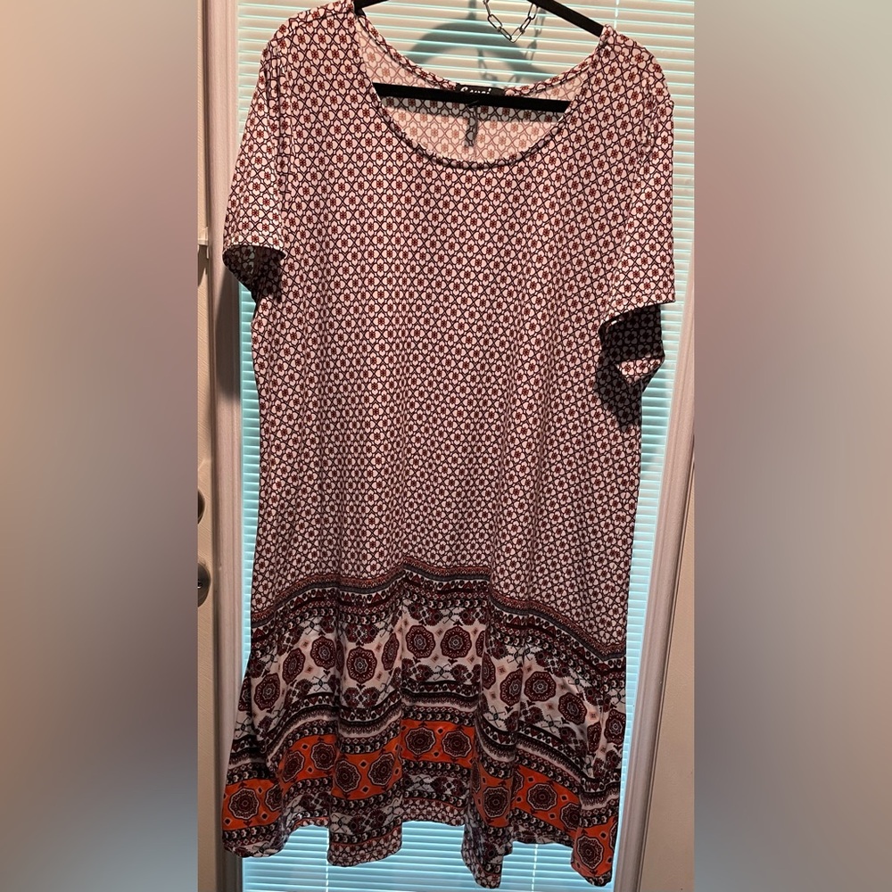 Sauci Multicolored Short Sleeve Midi Pull Over Dress